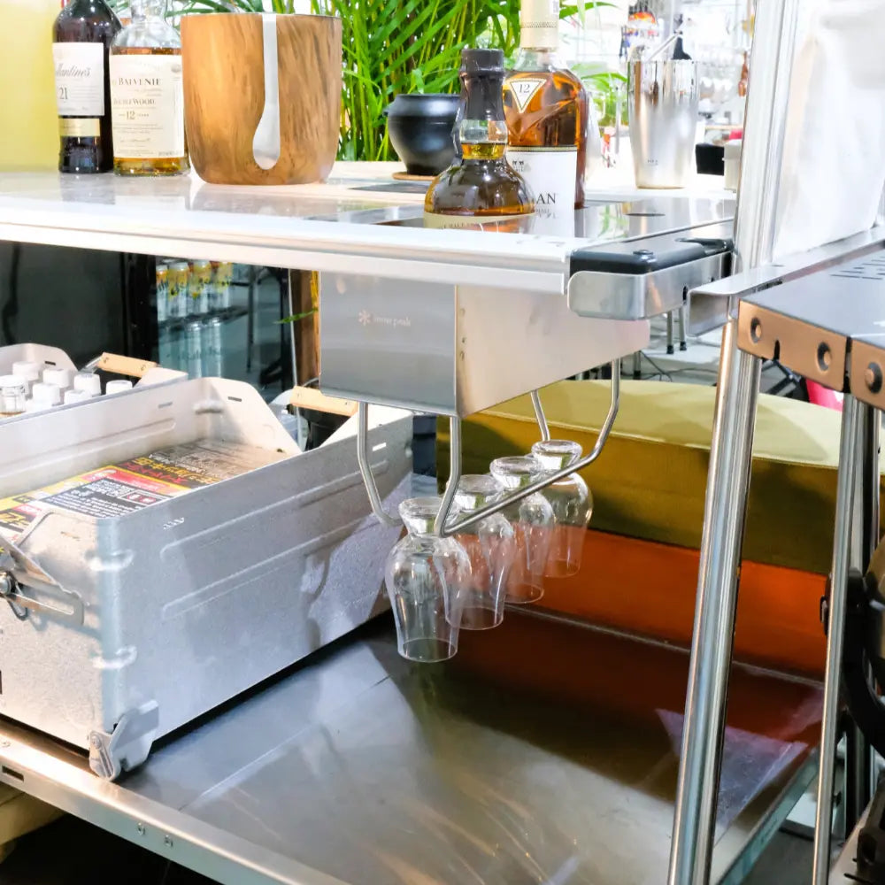 HR Stain Box Half Unit Hanger - Henrik Seo