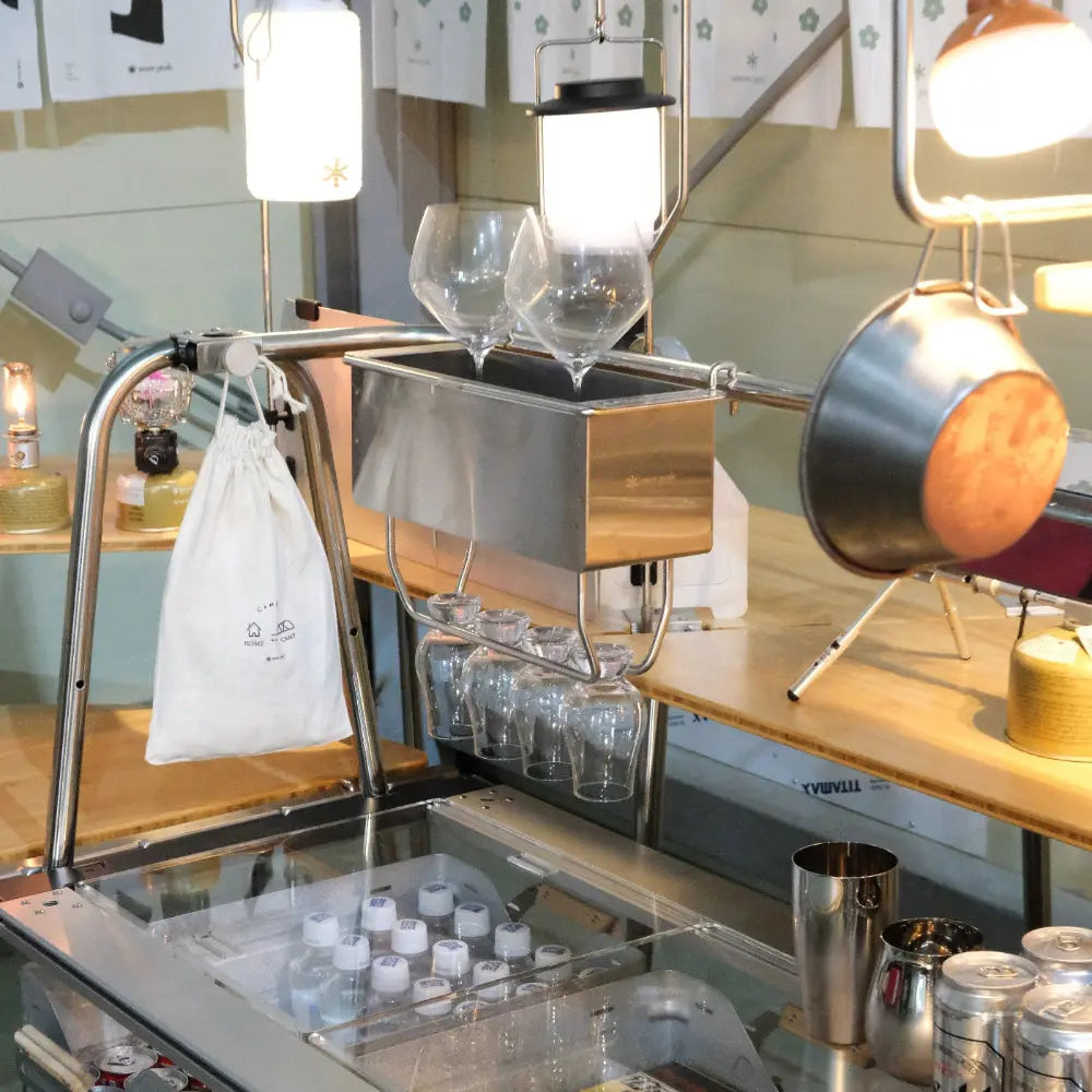 HR Stain Box Half Unit Hanger - Henrik Seo