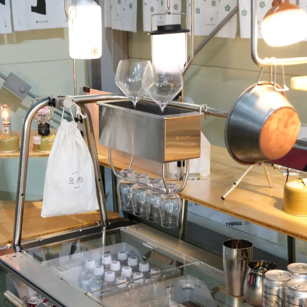 HR Stain Box Half Unit Hanger - Henrik Seo