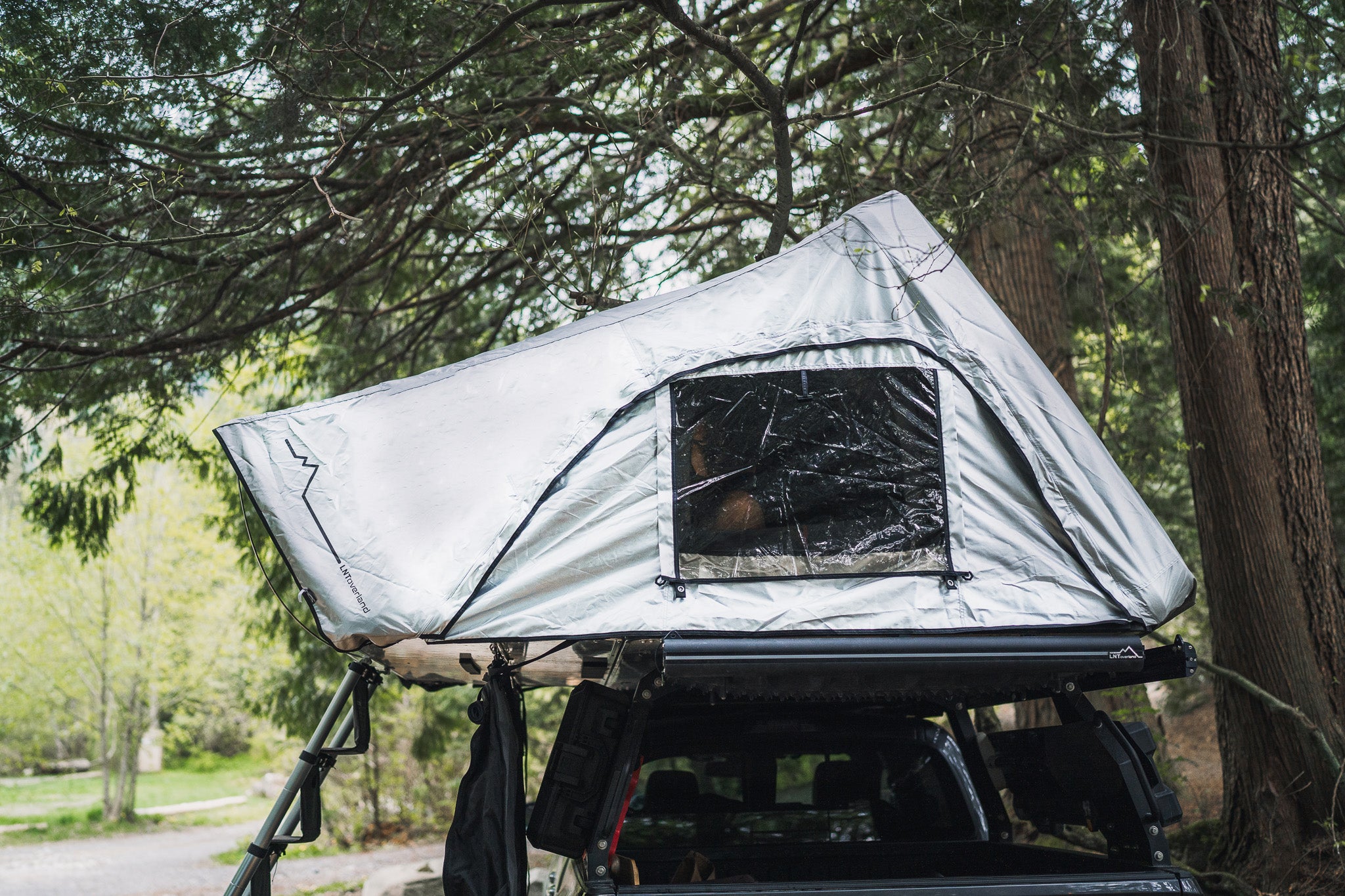 LNT Overland's 4S Cover has TPU side window
