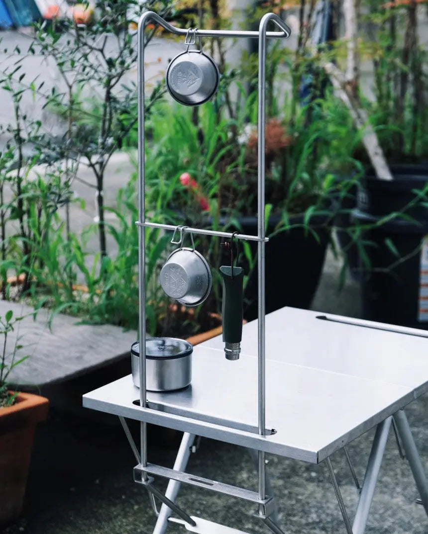 HR Stain My Table Hanger - Henrik Seo