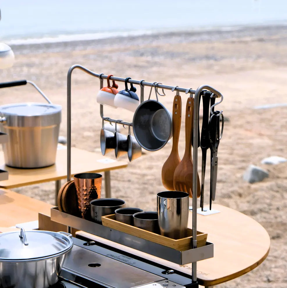 HR Side Hanger (R2) - Henrik Seo