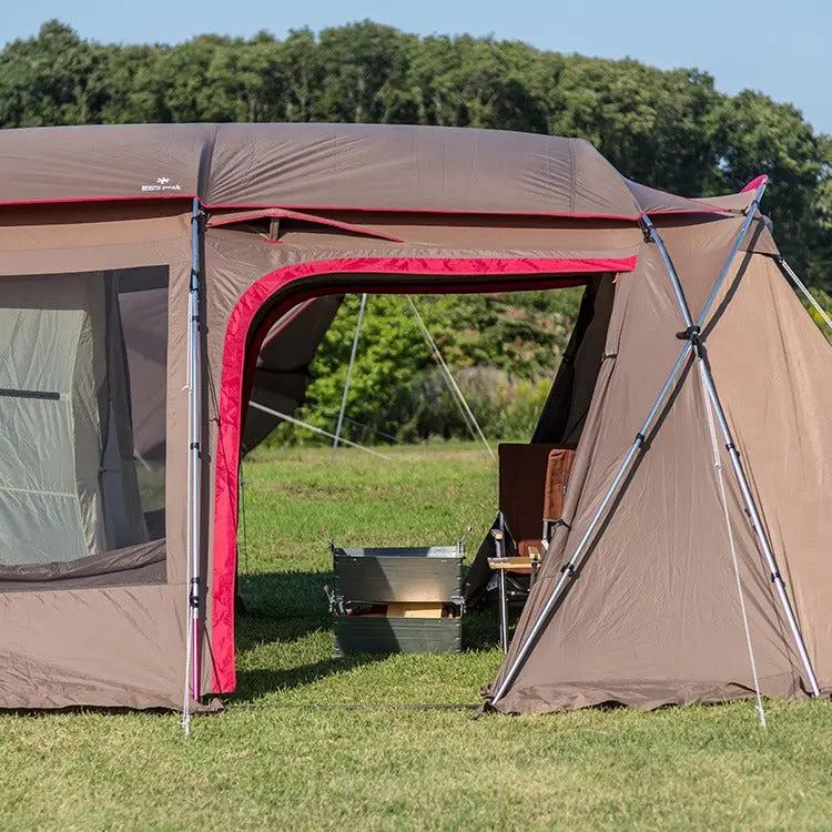 Land Lock -Â Snow Peak