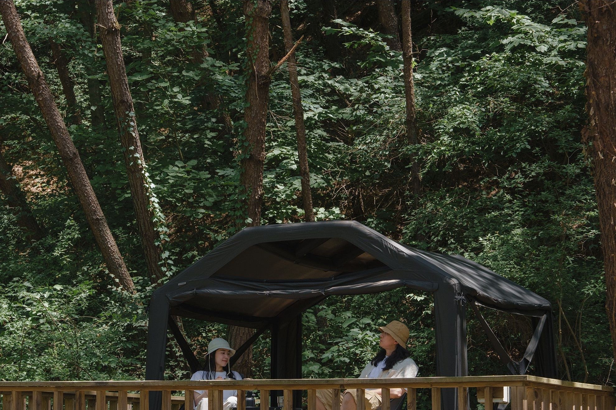 Monterra Cubex 2.8 Air Shelter