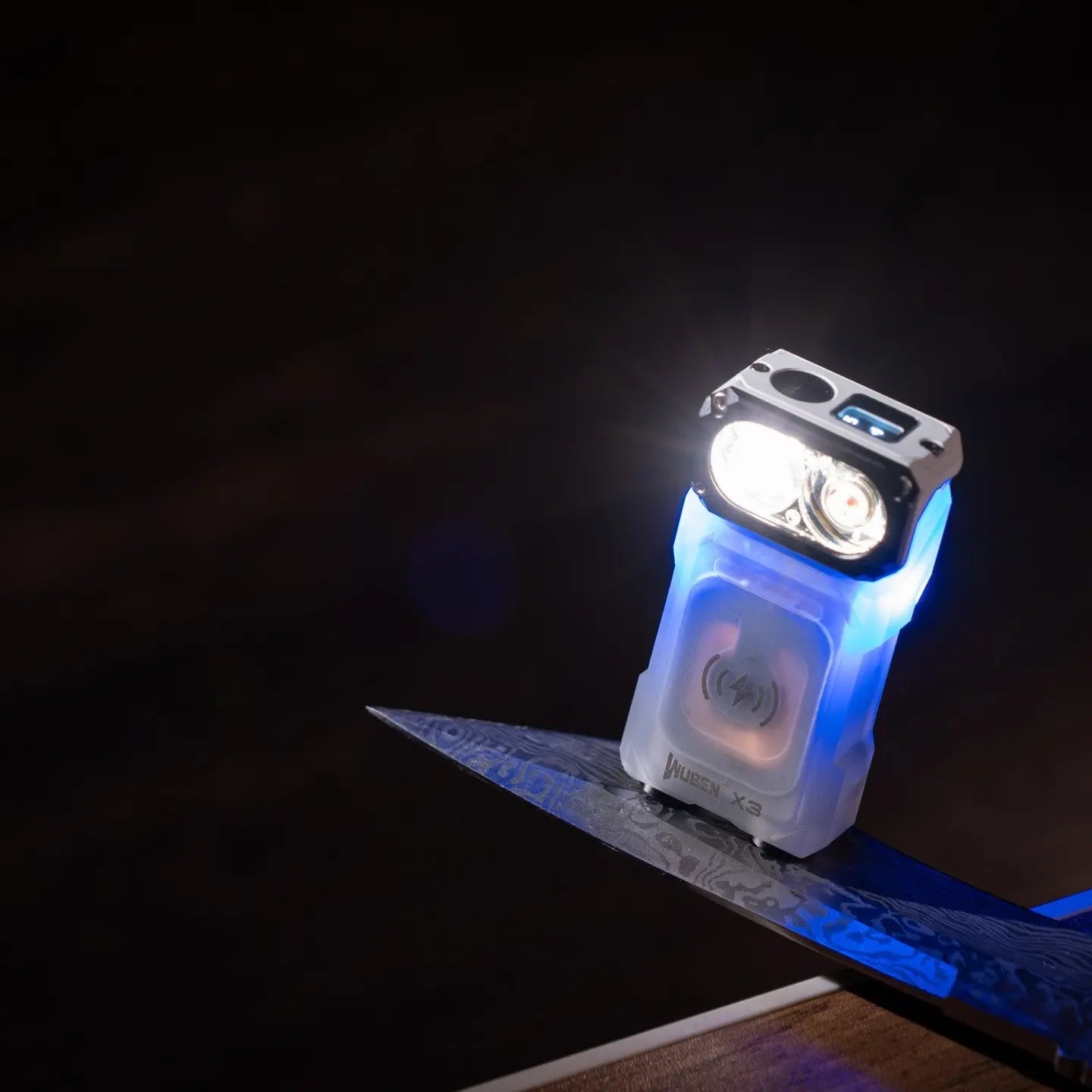 Lightok X3 Owl EDC Flashlight with Seat Charger -Â WubenLight