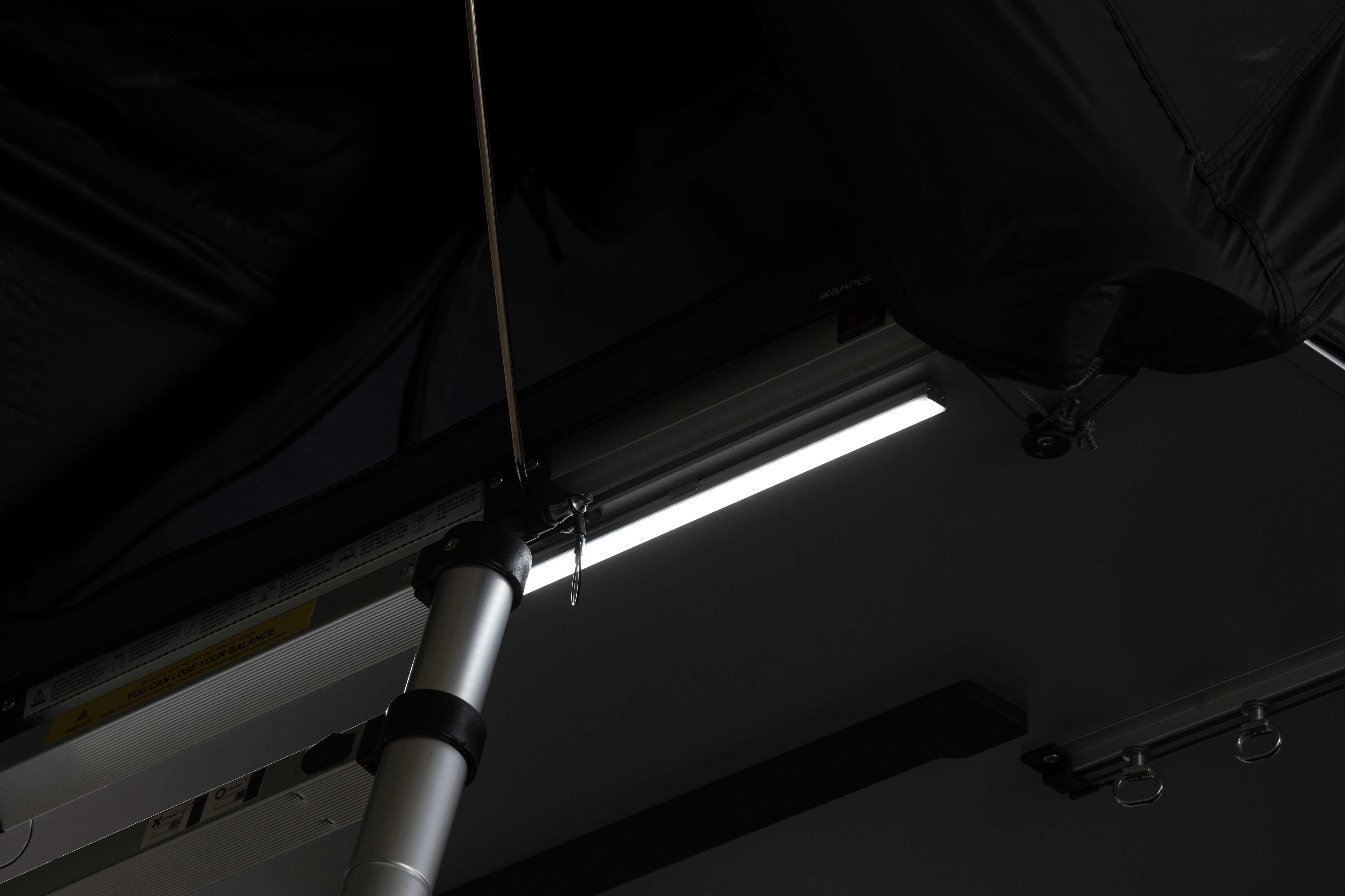 Skycamp DLX's external bar light in white light