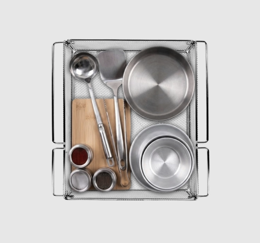 BUENOFE IGT Mesh Tray 1.5 seen from above loaded with pots, bowls and cooking utensils