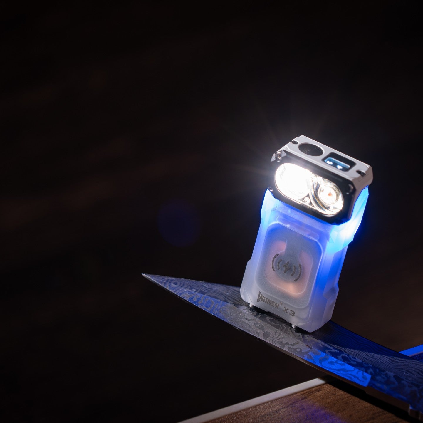 Lightok X3 Owl EDC Flashlight with Seat Charger