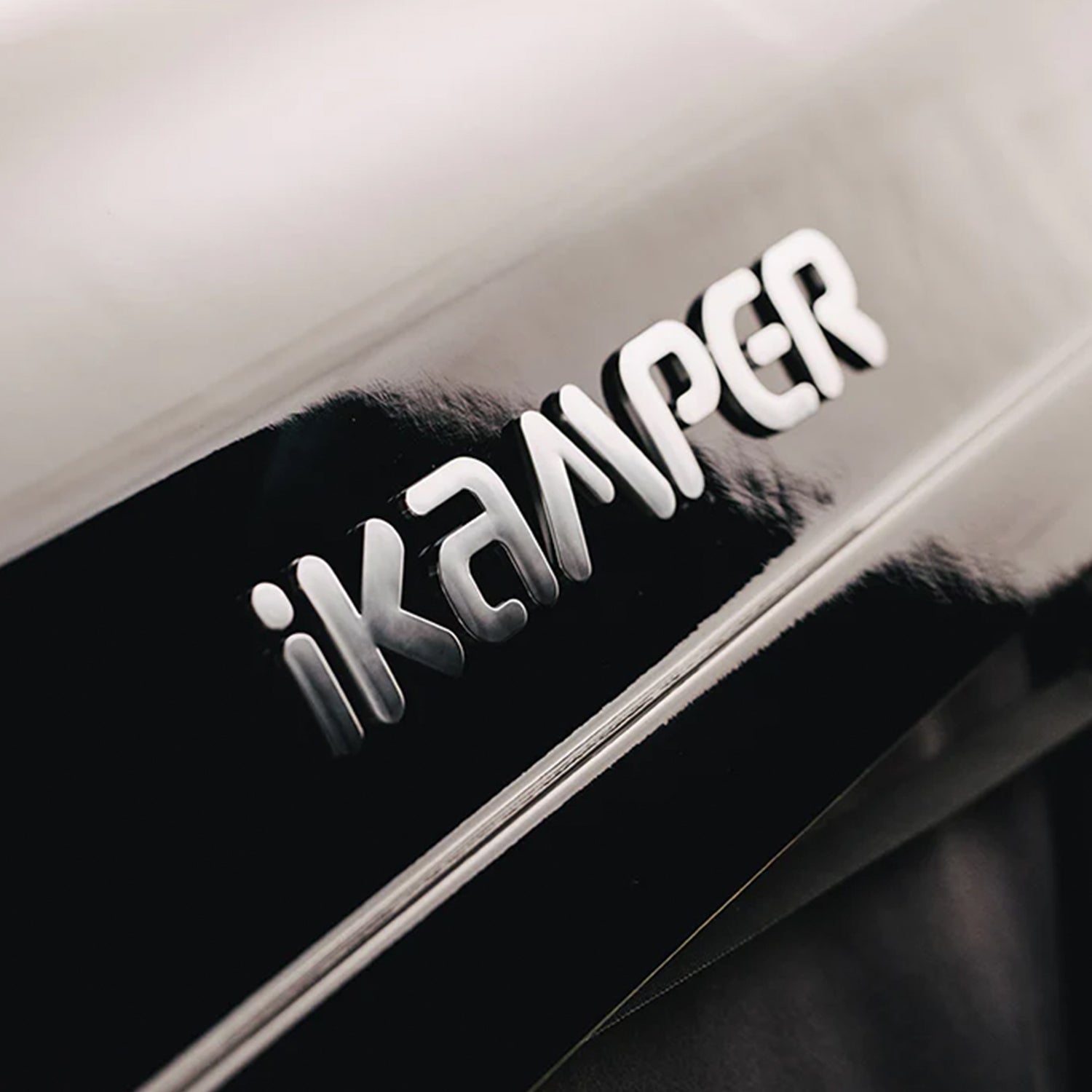 iKamper logo on Skycamp 3.0 Black